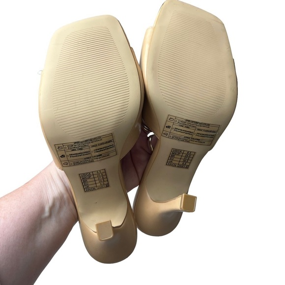 FOREVER 21 Square Toe Nude Beige Faux Leather Slip On Sandals Heels SZ 8.5 Slide - Picture 7 of 8